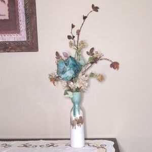 Elegant Aqua and Cream Ceramic Vase with Floral Arrangement